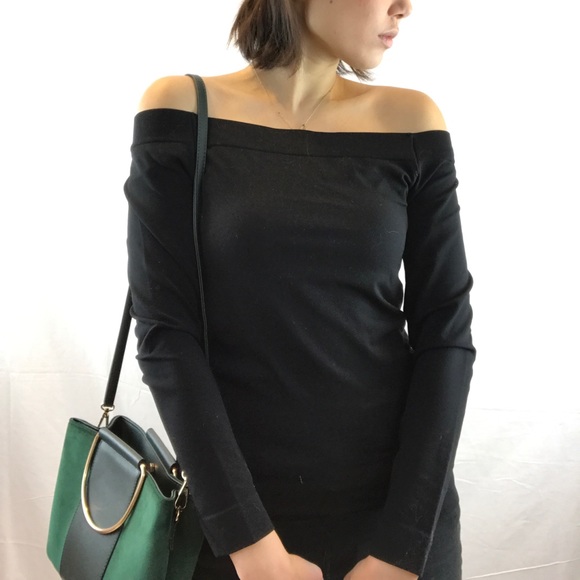 NEW✨Aritzia Off Shoulder T-shirt - Picture 7 of 8